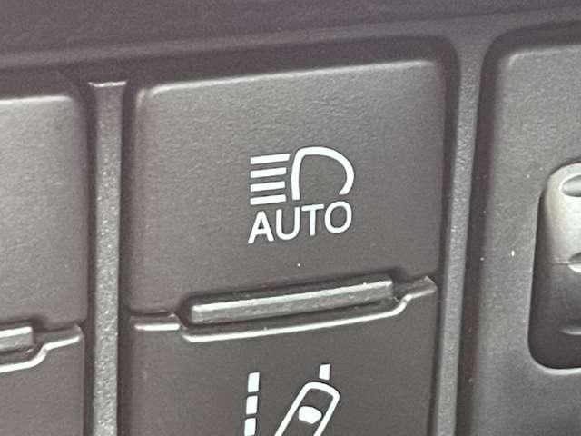 カローラフィールダー ハイブリッドG エアロツアラー 禁煙/衝突軽減/ドラレコーダー/ETC2.0/純正ナビ/バックカメラ/レーンキープアシスト/横滑り防止装/Bluetooth/メモリーナビ/フルセグTV/ルーフレール/純正16インチアルミホイール(37枚目)