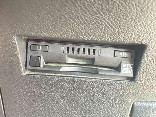 カローラフィールダー ハイブリッドG エアロツアラー 禁煙/衝突軽減/ドラレコーダー/ETC2.0/純正ナビ/バックカメラ/レーンキープアシスト/横滑り防止装/Bluetooth/メモリーナビ/フルセグTV/ルーフレール/純正16インチアルミホイール(53枚目)