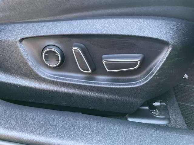 プリウス 1.8Aプレミアム ツーリングセレクション セーフティセンスP/BSM/パーキングアシスト/レーンキープアシスト/ソナー/禁煙車/追従型クルコン/純正ナビ/フルセグ/ETC/ドラレコ/バックカメラ/シートヒーター/パワーシート/LEDライト(22枚目)