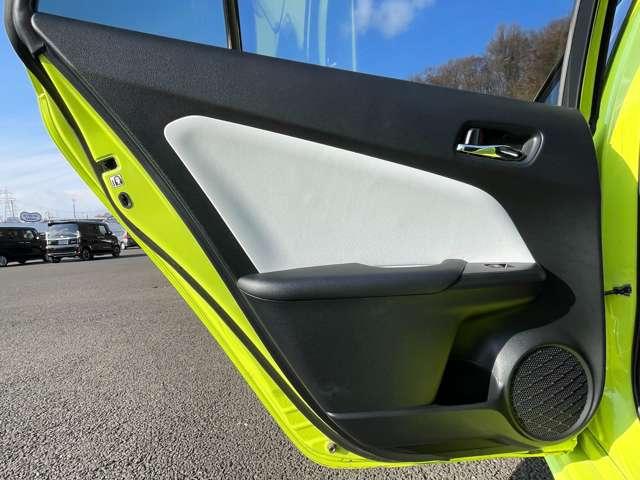 プリウス 1.8Aプレミアム ツーリングセレクション セーフティセンスP/BSM/パーキングアシスト/レーンキープアシスト/ソナー/禁煙車/追従型クルコン/純正ナビ/フルセグ/ETC/ドラレコ/バックカメラ/シートヒーター/パワーシート/LEDライト(25枚目)