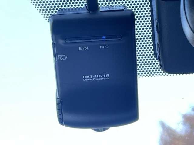 プリウス 1.8Aプレミアム ツーリングセレクション セーフティセンスP/BSM/パーキングアシスト/レーンキープアシスト/ソナー/禁煙車/追従型クルコン/純正ナビ/フルセグ/ETC/ドラレコ/バックカメラ/シートヒーター/パワーシート/LEDライト(50枚目)