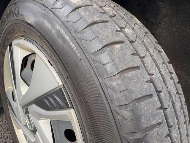 フリードハイブリッド 1.5ハイブリッドGホンダセンシング 6名 ホンダセンシング!ギャザーズナビ&フルセグTV&DVD&BT&バックカメラ!ギャザーズフリップダウンモニター!両側パワースライドドア!LEDヘッドライト!オートライト!純正ETC!(13枚目)