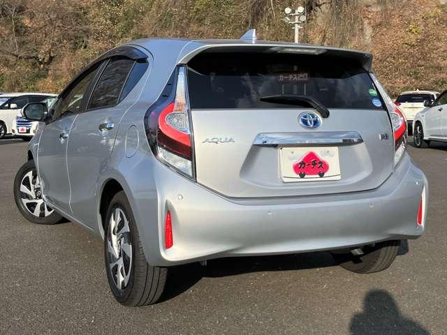 アクア Sスタイルブラック 1オーナー車!走行距離9,500KM!トヨタセーフティセンスC!クリアランスソナー!パーキングブレーキサポート!純正9インチナビ!フルセグTV!バックカメラ!LEDヘッドライト!スマートキー!禁煙車!(6枚目)