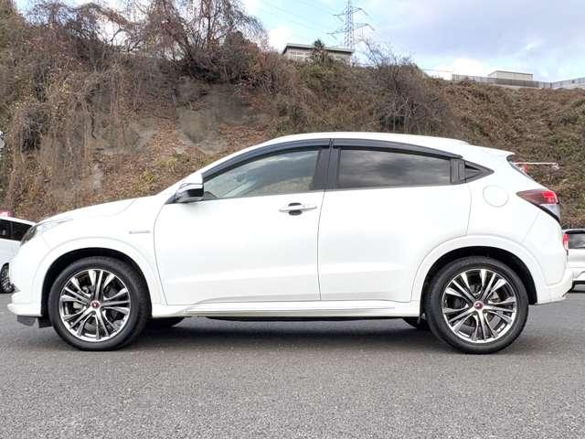 ヴェゼル ハイブリッドZ・ホンダセンシング ホンダセンシング!パナソニックナビ&フルセグTV&DVD&BT&バックカメラ!LEDヘッドライト!オートライト!社外アルミ!半革シート!シートヒーター!ビルトインETC!スマートキー!禁煙車!(7枚目)