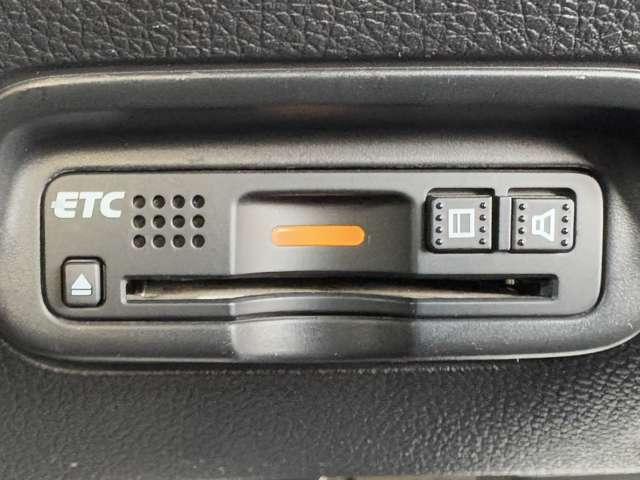 ヴェゼル ハイブリッドZ・ホンダセンシング ホンダセンシング!パナソニックナビ&フルセグTV&DVD&BT&バックカメラ!LEDヘッドライト!オートライト!社外アルミ!半革シート!シートヒーター!ビルトインETC!スマートキー!禁煙車!(58枚目)