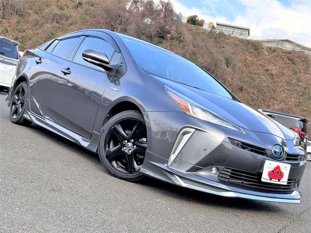 プリウス Aプレミアム ツーリングセレクション セーフティセンス!ブラインドスポットモニター!シンプルインテリジェントパーキングアシスト!レザーシート!モデリスタエアロ!純正ナビ&1セグTV&BT&バックカメラ!おくだけ充電!L(3枚目)