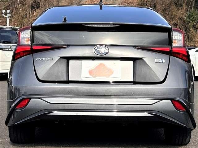 プリウス Aプレミアム ツーリングセレクション セーフティセンス!ブラインドスポットモニター!シンプルインテリジェントパーキングアシスト!レザーシート!モデリスタエアロ!純正ナビ&1セグTV&BT&バックカメラ!おくだけ充電!L(6枚目)