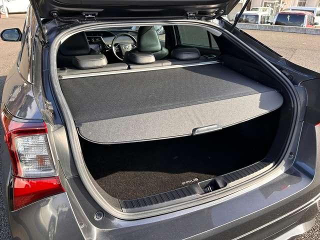 プリウス Aプレミアム ツーリングセレクション セーフティセンス!ブラインドスポットモニター!シンプルインテリジェントパーキングアシスト!レザーシート!モデリスタエアロ!純正ナビ&1セグTV&BT&バックカメラ!おくだけ充電!L(26枚目)