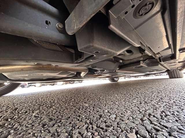 プリウス Aプレミアム ツーリングセレクション セーフティセンス!ブラインドスポットモニター!シンプルインテリジェントパーキングアシスト!レザーシート!モデリスタエアロ!純正ナビ&1セグTV&BT&バックカメラ!おくだけ充電!L(30枚目)