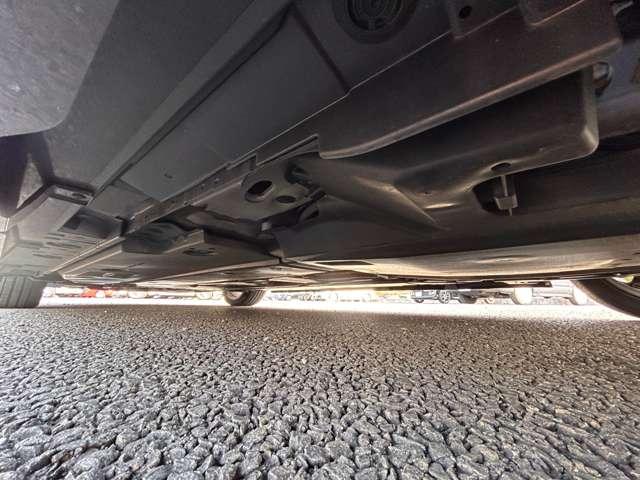 プリウス Aプレミアム ツーリングセレクション セーフティセンス!ブラインドスポットモニター!シンプルインテリジェントパーキングアシスト!レザーシート!モデリスタエアロ!純正ナビ&1セグTV&BT&バックカメラ!おくだけ充電!L(31枚目)