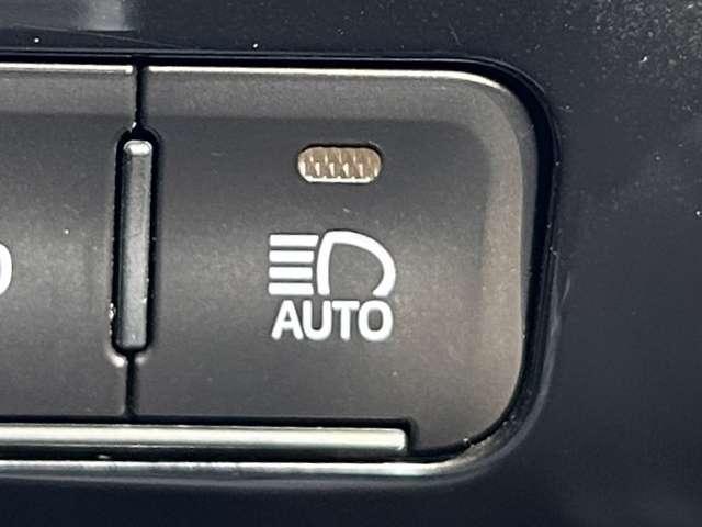 プリウス Aプレミアム ツーリングセレクション セーフティセンス!ブラインドスポットモニター!シンプルインテリジェントパーキングアシスト!レザーシート!モデリスタエアロ!純正ナビ&1セグTV&BT&バックカメラ!おくだけ充電!L(37枚目)