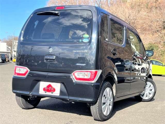 ワゴンR ハイブリッドFX 4WD!走行30.150キロ!マイルドハイブリッド/アイドリングストップ!ストラーダナビ&フルセグTV&DVD&BT!リモコンキー!シートヒーター!(4枚目)