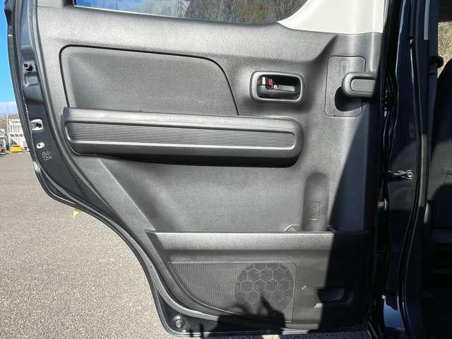 ワゴンR ハイブリッドFX 4WD!走行30.150キロ!マイルドハイブリッド/アイドリングストップ!ストラーダナビ&フルセグTV&DVD&BT!リモコンキー!シートヒーター!(26枚目)