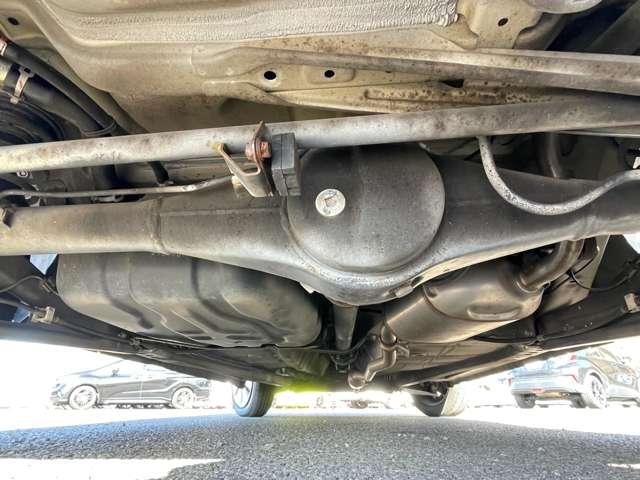 ワゴンR ハイブリッドFX 4WD!走行30.150キロ!マイルドハイブリッド/アイドリングストップ!ストラーダナビ&フルセグTV&DVD&BT!リモコンキー!シートヒーター!(32枚目)