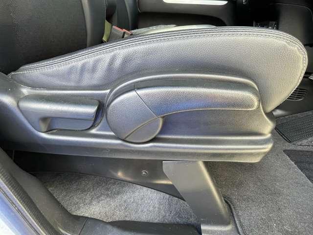 N-BOXカスタム G ターボSSパッケージ 1オーナー車!シティブレーキアクティブシステム!パドルシフト!シートヒーター!クルーズコントロール!GATHERSナビ!フルセグTV!バックカメラ!両側パワースライドドア!ハーフレ(20枚目)