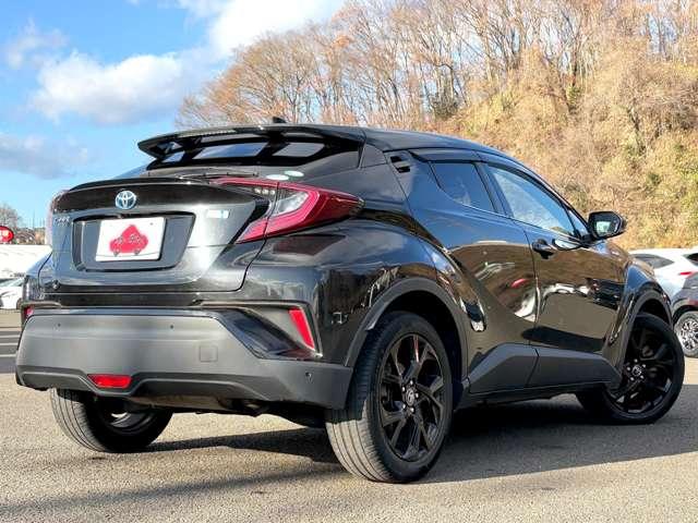 C-HR ハイブリッドG モード ネロ 1オーナー/セーフティセンス/純正ナビ&フルセグTV/Bluetooth/LEDヘッドライト/ブラインドスポットモニター/ハ半革シート/禁煙車/スマートキー/車検令和8年6月/バックカメラ/ETC(4枚目)
