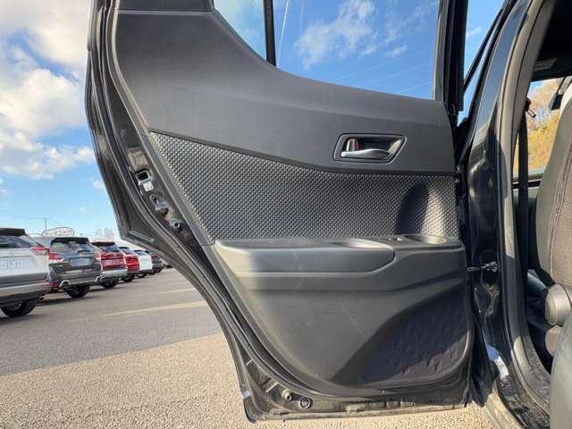 C-HR ハイブリッドG モード ネロ 1オーナー/セーフティセンス/純正ナビ&フルセグTV/Bluetooth/LEDヘッドライト/ブラインドスポットモニター/ハ半革シート/禁煙車/スマートキー/車検令和8年6月/バックカメラ/ETC(34枚目)