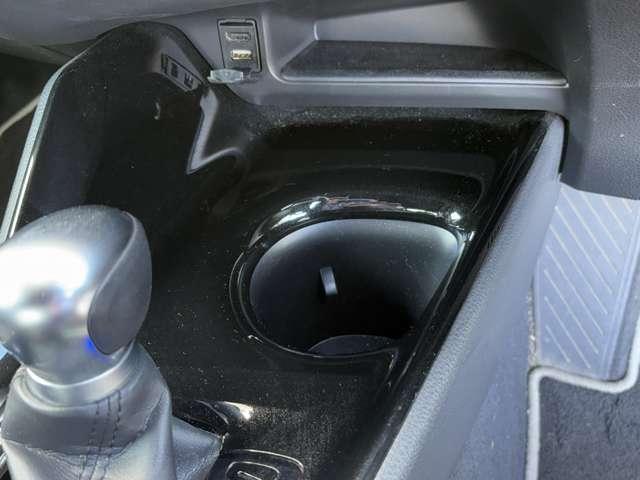 C-HR ハイブリッドG モード ネロ 1オーナー/セーフティセンス/純正ナビ&フルセグTV/Bluetooth/LEDヘッドライト/ブラインドスポットモニター/ハ半革シート/禁煙車/スマートキー/車検令和8年6月/バックカメラ/ETC(55枚目)