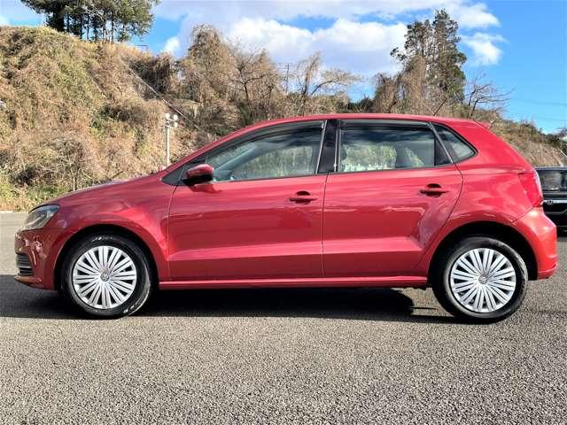 ポロ ＴＳＩコンフォートライン　クルーズコントロール／禁煙車／ドラレコ／ＥＴＣ／バックカメラ／アイドリングストップ／純正ナビ／Ｂｌｕｅｔｏｏｔｈ／キーレスエントリー／パドルシフト／マニュアルエアコン／純正１５インチスチールホイール（9枚目）