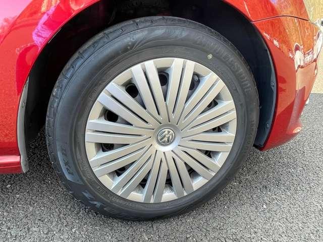 ポロ ＴＳＩコンフォートライン　クルーズコントロール／禁煙車／ドラレコ／ＥＴＣ／バックカメラ／アイドリングストップ／純正ナビ／Ｂｌｕｅｔｏｏｔｈ／キーレスエントリー／パドルシフト／マニュアルエアコン／純正１５インチスチールホイール（12枚目）