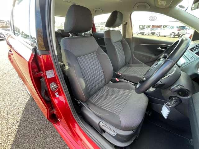 ポロ ＴＳＩコンフォートライン　クルーズコントロール／禁煙車／ドラレコ／ＥＴＣ／バックカメラ／アイドリングストップ／純正ナビ／Ｂｌｕｅｔｏｏｔｈ／キーレスエントリー／パドルシフト／マニュアルエアコン／純正１５インチスチールホイール（16枚目）