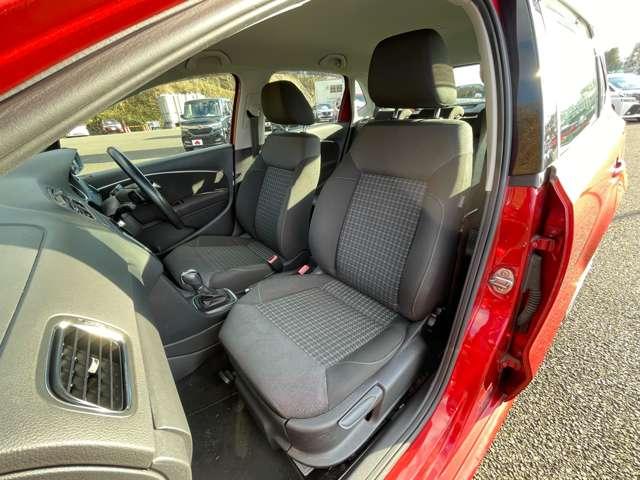 ポロ ＴＳＩコンフォートライン　クルーズコントロール／禁煙車／ドラレコ／ＥＴＣ／バックカメラ／アイドリングストップ／純正ナビ／Ｂｌｕｅｔｏｏｔｈ／キーレスエントリー／パドルシフト／マニュアルエアコン／純正１５インチスチールホイール（17枚目）