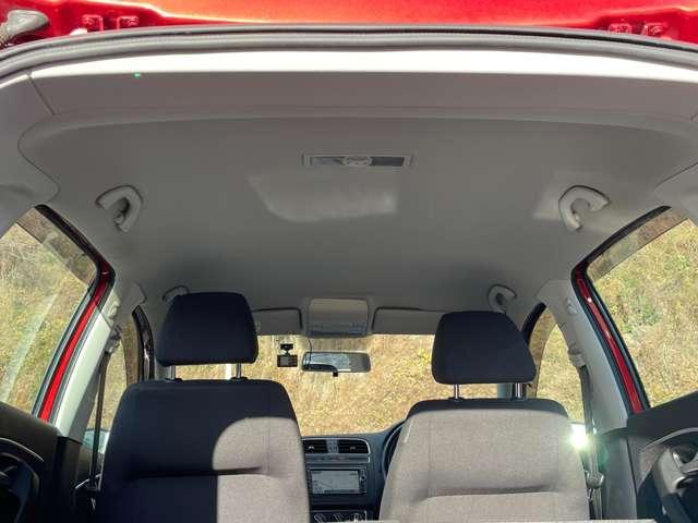 ポロ ＴＳＩコンフォートライン　クルーズコントロール／禁煙車／ドラレコ／ＥＴＣ／バックカメラ／アイドリングストップ／純正ナビ／Ｂｌｕｅｔｏｏｔｈ／キーレスエントリー／パドルシフト／マニュアルエアコン／純正１５インチスチールホイール（27枚目）