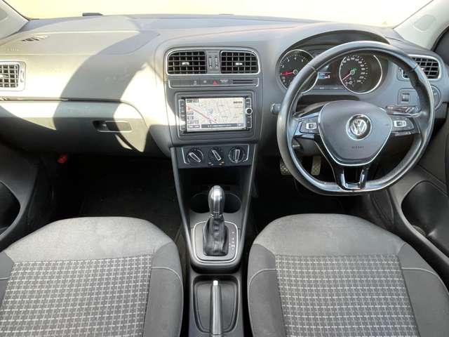 ポロ ＴＳＩコンフォートライン　クルーズコントロール／禁煙車／ドラレコ／ＥＴＣ／バックカメラ／アイドリングストップ／純正ナビ／Ｂｌｕｅｔｏｏｔｈ／キーレスエントリー／パドルシフト／マニュアルエアコン／純正１５インチスチールホイール（33枚目）