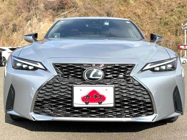 IS IS300 1オーナー/サンルーフ/3連LED/360度M/L-texシート/OPシートヒータ/セーフティシステム+/BSM/PSB/追従型クルコン/10.3インチナビ/プレミアムSS/Blu-ray対応/禁煙車(10枚目)