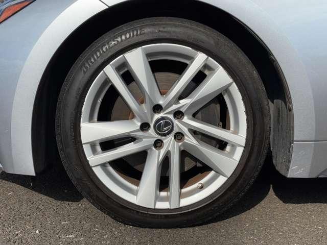 IS IS300 1オーナー/サンルーフ/3連LED/360度M/L-texシート/OPシートヒータ/セーフティシステム+/BSM/PSB/追従型クルコン/10.3インチナビ/プレミアムSS/Blu-ray対応/禁煙車(11枚目)