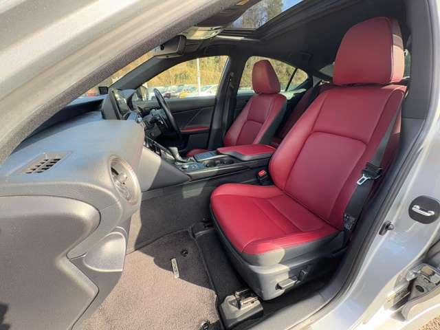 IS IS300 1オーナー/サンルーフ/3連LED/360度M/L-texシート/OPシートヒータ/セーフティシステム+/BSM/PSB/追従型クルコン/10.3インチナビ/プレミアムSS/Blu-ray対応/禁煙車(21枚目)