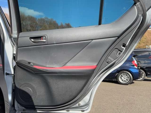 IS IS300 1オーナー/サンルーフ/3連LED/360度M/L-texシート/OPシートヒータ/セーフティシステム+/BSM/PSB/追従型クルコン/10.3インチナビ/プレミアムSS/Blu-ray対応/禁煙車(34枚目)