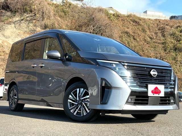 セレナ ｅ－パワー　ハイウェイスターＶ　３６０度セーフティアシスト！防水シート！シートヒーター！ステアリングヒーター！純正ナビ＆フルセグＴＶ＆ＢＴ！インテリジェントアラウンドビューモニター＆ルームミラー！ハンズフリー両側（4枚目）