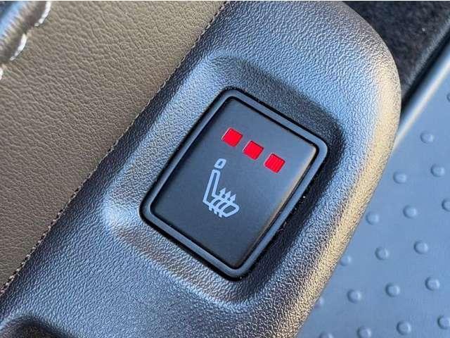 セレナ ｅ－パワー　ハイウェイスターＶ　３６０度セーフティアシスト！防水シート！シートヒーター！ステアリングヒーター！純正ナビ＆フルセグＴＶ＆ＢＴ！インテリジェントアラウンドビューモニター＆ルームミラー！ハンズフリー両側（44枚目）