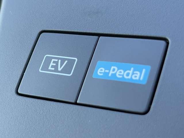 セレナ ｅ－パワー　ハイウェイスターＶ　３６０度セーフティアシスト！防水シート！シートヒーター！ステアリングヒーター！純正ナビ＆フルセグＴＶ＆ＢＴ！インテリジェントアラウンドビューモニター＆ルームミラー！ハンズフリー両側（45枚目）