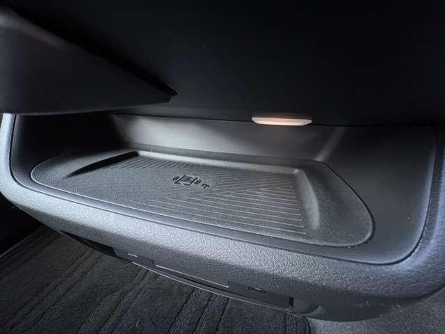 セレナ ｅ－パワー　ハイウェイスターＶ　３６０度セーフティアシスト！防水シート！シートヒーター！ステアリングヒーター！純正ナビ＆フルセグＴＶ＆ＢＴ！インテリジェントアラウンドビューモニター＆ルームミラー！ハンズフリー両側（55枚目）