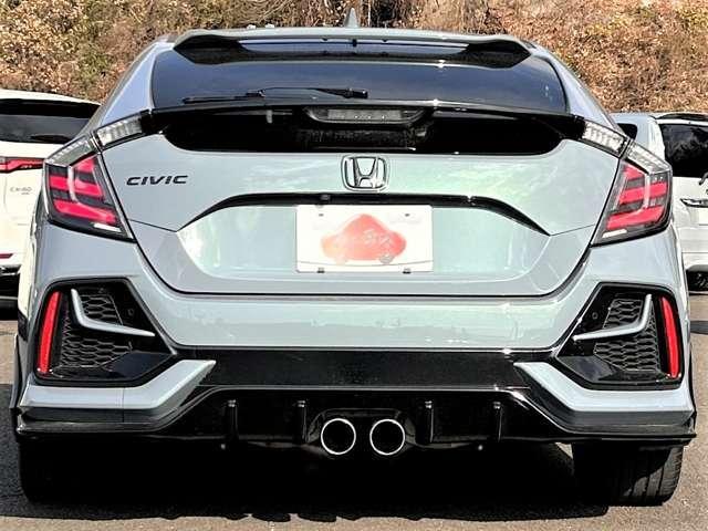 シビック ハッチバック ホンダセンシング 令和2年後期型!6速マニュアル車!アイドリングストップ!ホンダセンシング!ギャザーズナビ&フルセグTV&DVD&BT&バックカメラ!LEDヘッドライト!オートライト!純正アルミ!E(7枚目)