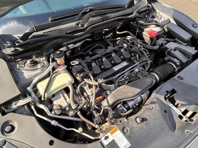 シビック ハッチバック ホンダセンシング 令和2年後期型!6速マニュアル車!アイドリングストップ!ホンダセンシング!ギャザーズナビ&フルセグTV&DVD&BT&バックカメラ!LEDヘッドライト!オートライト!純正アルミ!E(31枚目)