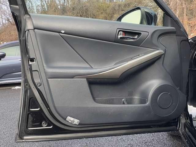 IS IS200t Fスポーツ アイドリングストップ!クルーズコントロール!純正7インチナビ&フルセグTV&BT&バックカメラ!LEDヘッドライト!オートライト!純正アルミ!半革シート!シートヒーター!前席パワー(30枚目)