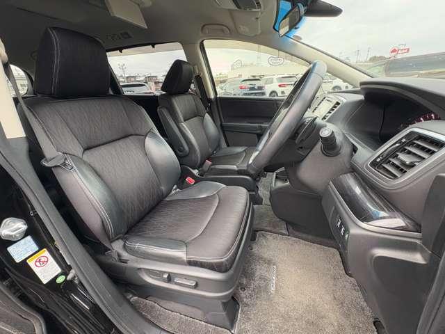 オデッセイ アブソルート・EX アイドリングストップ!シティブレーキアクティブシステム!ブラインドスポットインフォメーション!純正ナビ&フルセグTV&BT!マルチビューカメラシステム!フリップダウンモニター!両側(19枚目)