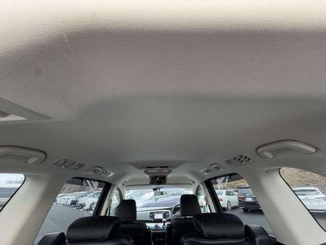 オデッセイ アブソルート・EX アイドリングストップ!シティブレーキアクティブシステム!ブラインドスポットインフォメーション!純正ナビ&フルセグTV&BT!マルチビューカメラシステム!フリップダウンモニター!両側(28枚目)