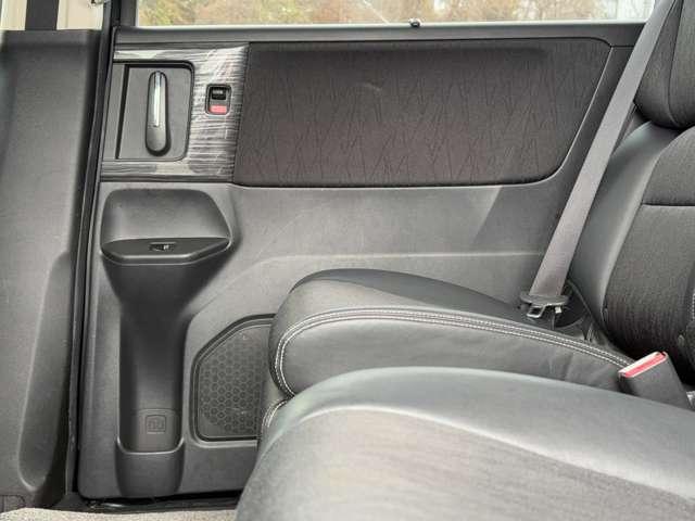 オデッセイ アブソルート・EX アイドリングストップ!シティブレーキアクティブシステム!ブラインドスポットインフォメーション!純正ナビ&フルセグTV&BT!マルチビューカメラシステム!フリップダウンモニター!両側(36枚目)