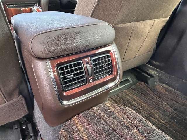 クラウン ロイヤルサルーン クルーズコントロール!ムーンルーフ!純正ナビ&フルセグTV&BT&バックカメラ!HIDヘッドライト!オートライト!純正アルミ!前席パワーシート!ビルトインETC!スマートエントリー(24枚目)