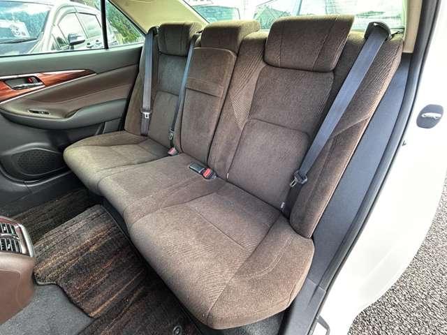 クラウン ロイヤルサルーン クルーズコントロール!ムーンルーフ!純正ナビ&フルセグTV&BT&バックカメラ!HIDヘッドライト!オートライト!純正アルミ!前席パワーシート!ビルトインETC!スマートエントリー(26枚目)