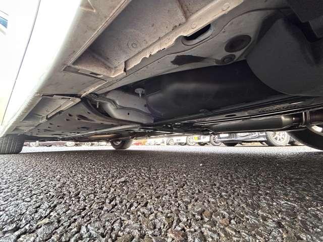 クラウン ロイヤルサルーン クルーズコントロール!ムーンルーフ!純正ナビ&フルセグTV&BT&バックカメラ!HIDヘッドライト!オートライト!純正アルミ!前席パワーシート!ビルトインETC!スマートエントリー(33枚目)