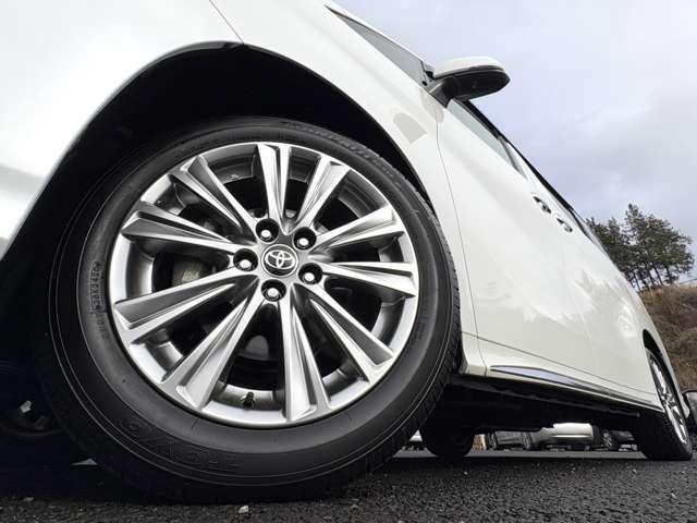 アルファード ２．５Ｓ　タイプゴールド　１オーナー車！アイドリングストップ！セーフティセンス！ブラインドスポットモニター！純正ナビ＆フルセグＴＶ＆ＢＴ！パノラミックビューモニター！フリップダウンモニター！ＪＢＬブレミアム（11枚目）