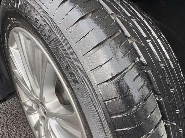 アルファード ２．５Ｓ　タイプゴールド　１オーナー車！アイドリングストップ！セーフティセンス！ブラインドスポットモニター！純正ナビ＆フルセグＴＶ＆ＢＴ！パノラミックビューモニター！フリップダウンモニター！ＪＢＬブレミアム（13枚目）