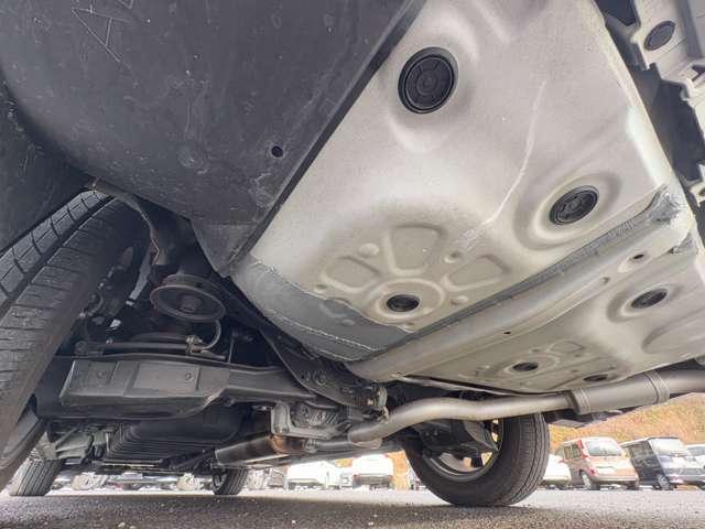 アルファード ２．５Ｓ　タイプゴールド　１オーナー車！アイドリングストップ！セーフティセンス！ブラインドスポットモニター！純正ナビ＆フルセグＴＶ＆ＢＴ！パノラミックビューモニター！フリップダウンモニター！ＪＢＬブレミアム（31枚目）