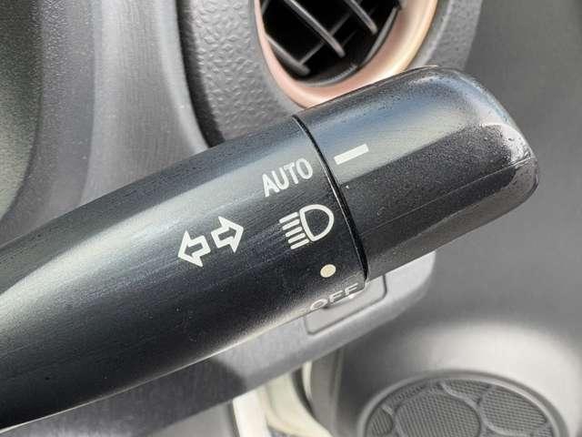 ヴィッツ Ｆ　シエル　１オーナー車！オートライト！純正ナビ！ワンセグＴＶ！ＥＴＣ！スマートキー！ウィンカーミラー！（17枚目）