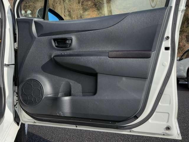 ヴィッツ Ｆ　シエル　１オーナー車！オートライト！純正ナビ！ワンセグＴＶ！ＥＴＣ！スマートキー！ウィンカーミラー！（32枚目）